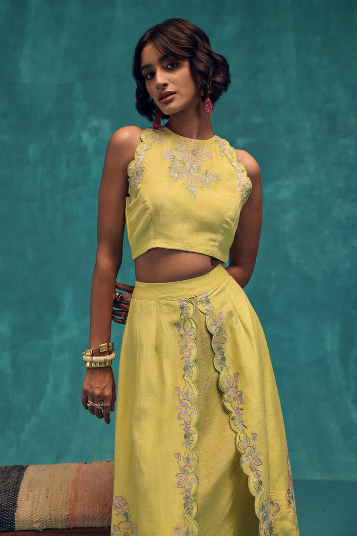 Willow Embroidered Linen Skirt & Top Set - Zabella